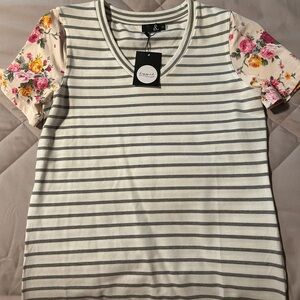 NWT ampersand Ave tee size small